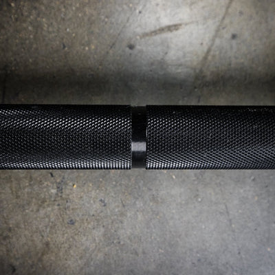 knurling on Dakota power bar for powerlifters